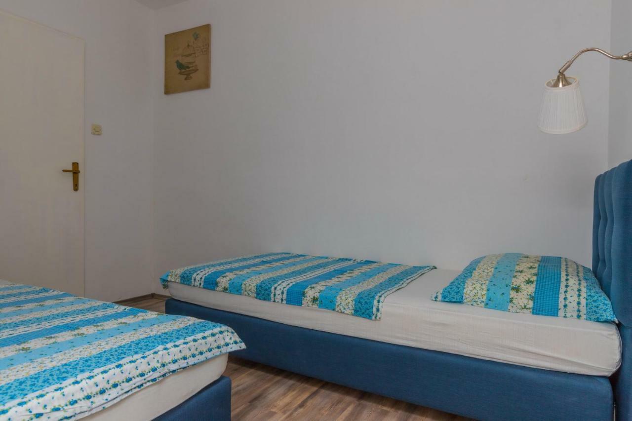 Apartments Maris Crikvenica Exterior photo